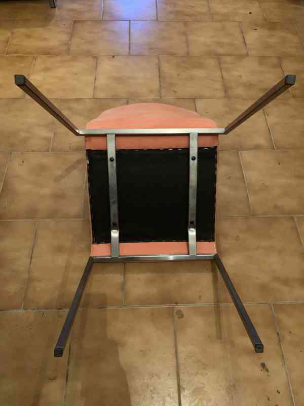 Prodáme polstrované židle - foto 7