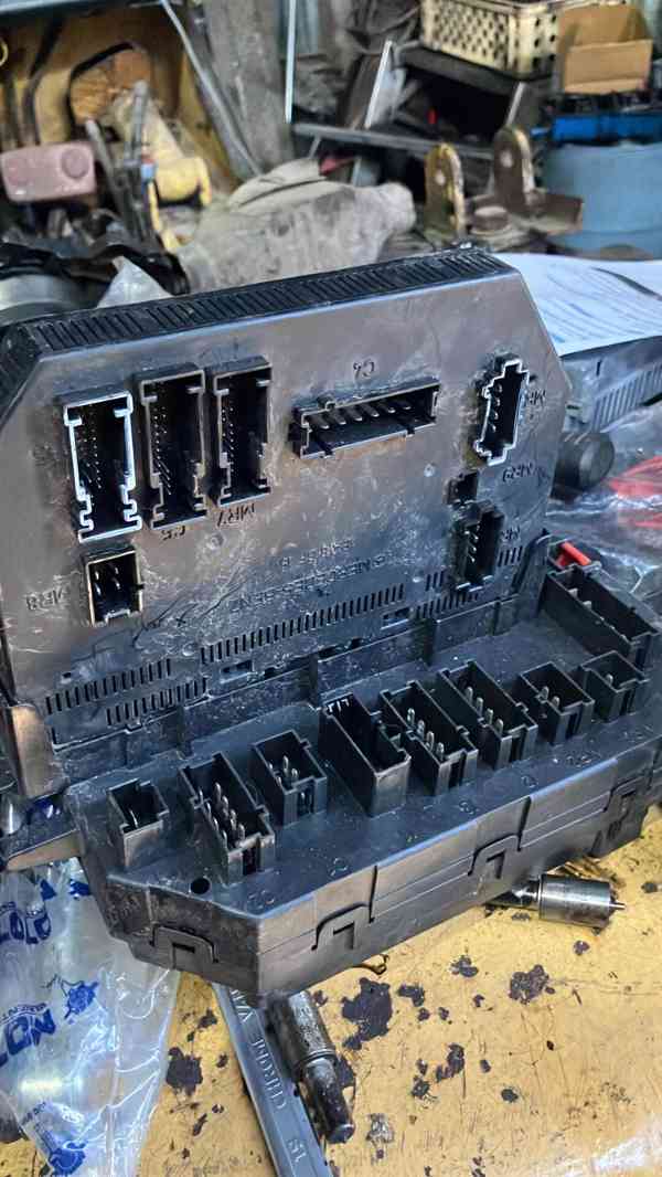 Mercedes W221/CL 216 Pojist. skřínky-moduly SAM. - foto 12