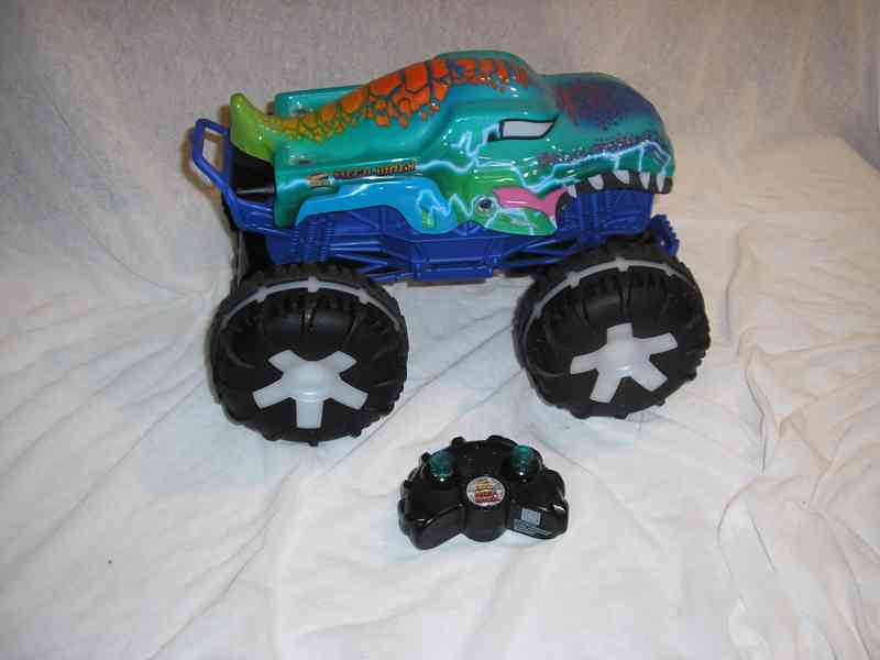 Hot Wheels Monster Trucks MEGA Wrex Alive RC JBD90  č.2