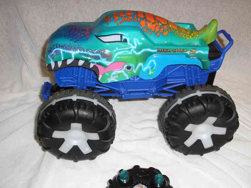 Hot Wheels Monster Trucks MEGA Wrex Alive RC JBD90  č.2 - foto 4
