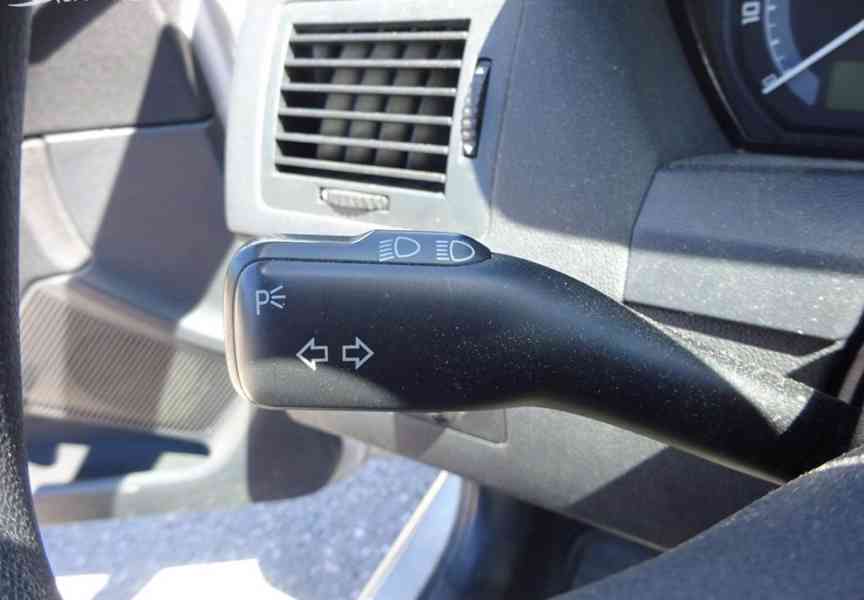 Škoda Fabia 1.2i r.v.2005 (47 kw) stk:10.2027 - foto 9