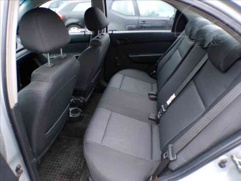 Chevrolet Aveo 1,2 i 1.MAJITEL - foto 8