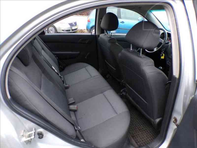 Chevrolet Aveo 1,2 i 1.MAJITEL - foto 10