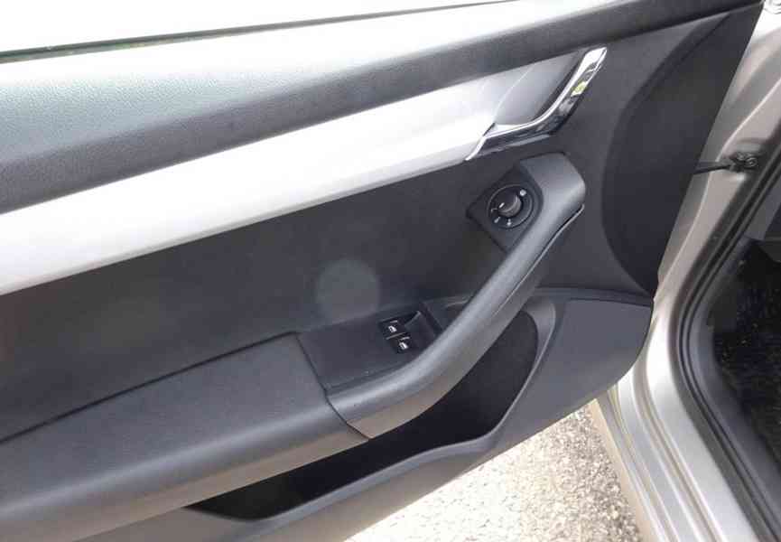 Škoda Octavia, 1.6 TDI(66 KW)r.v.2016 Koupeno v ČR - foto 6