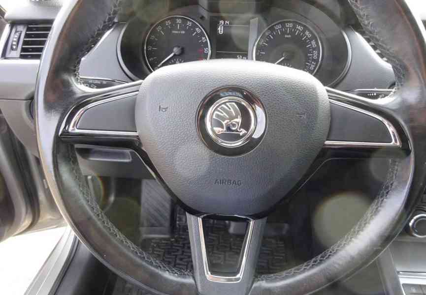 Škoda Octavia, 1.6 TDI(66 KW)r.v.2016 Koupeno v ČR - foto 8