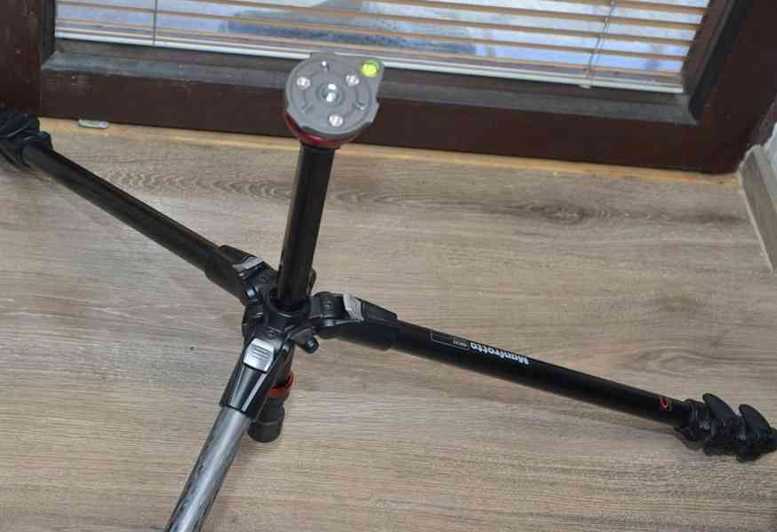MANFROTTO 190CX3+556 B Karbon. Stativ*Nosnost 5 kg - foto 6