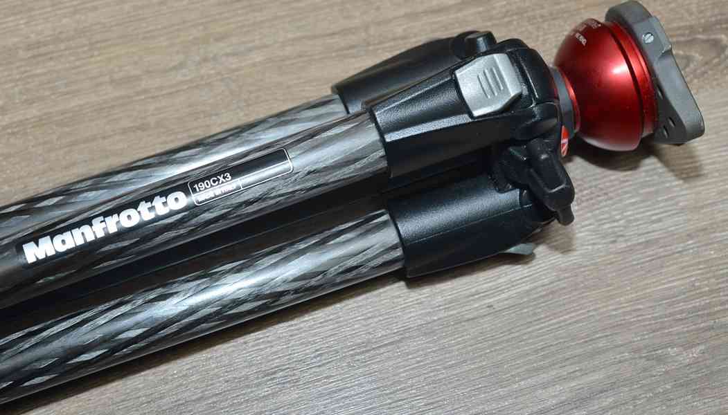 MANFROTTO 190CX3+556 B Karbon. Stativ*Nosnost 5 kg - foto 4