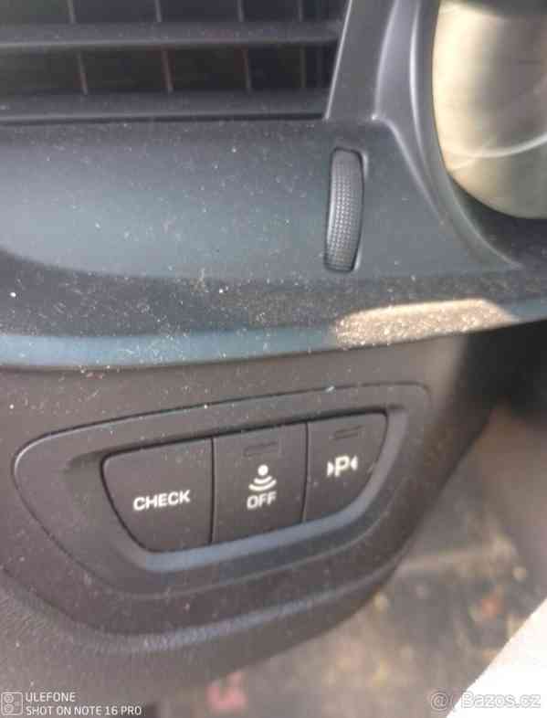 Citroën C5 2,0   špatný hydropodvozek - foto 10