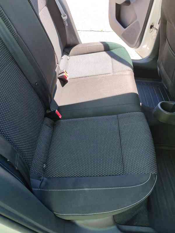Škoda Rapid 1.6 TDI 77 kW Elegance - foto 19