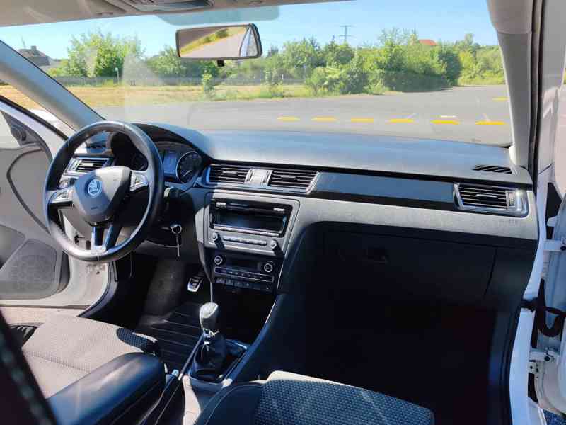 Škoda Rapid 1.6 TDI 77 kW Elegance - foto 14