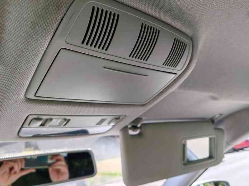 Škoda Rapid 1.6 TDI 77 kW Elegance - foto 12
