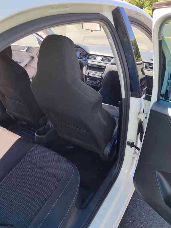 Škoda Rapid 1.6 TDI 77 kW Elegance - foto 16