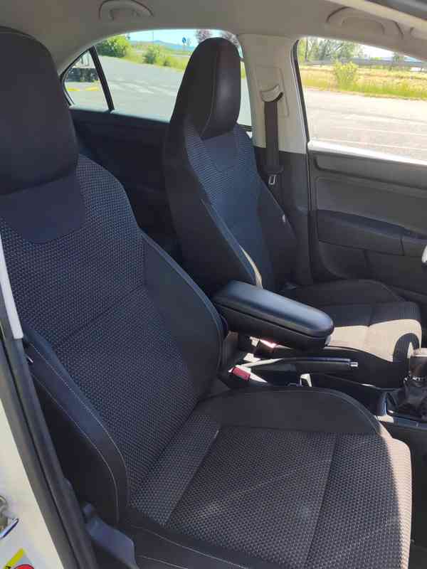 Škoda Rapid 1.6 TDI 77 kW Elegance - foto 15