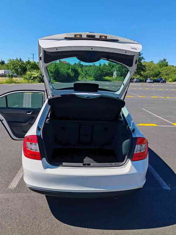 Škoda Rapid 1.6 TDI 77 kW Elegance - foto 10