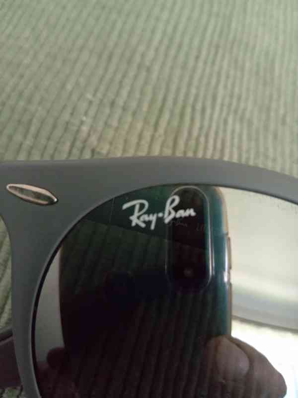 Ray-Ban značkové sluneční brýle s pouzdrem  - foto 2