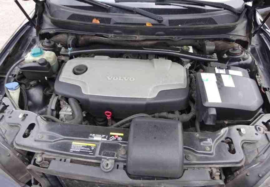 Volvo XC90 2.4 D5 (136 KW) r.v.2007 AUTOMAT - foto 17