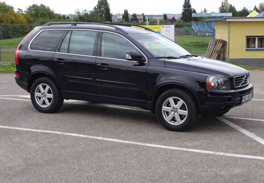 Volvo XC90 2.4 D5 (136 KW) r.v.2007 AUTOMAT - foto 2