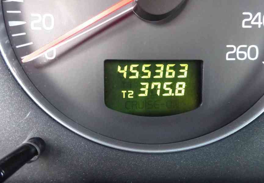 Volvo XC90 2.4 D5 (136 KW) r.v.2007 AUTOMAT - foto 7