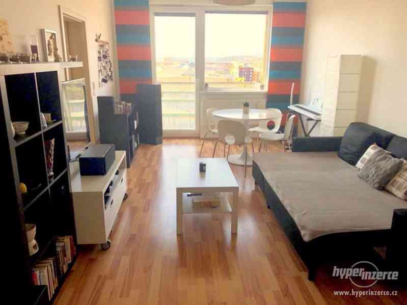 Pěkný 2+kk/balkon + park.stání v rezidenci Eliška - foto 3