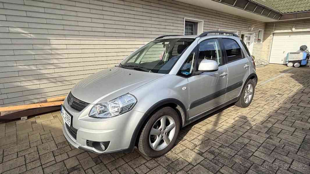 Suzuki SX4 1,6 benzín 1.majitel - foto 1