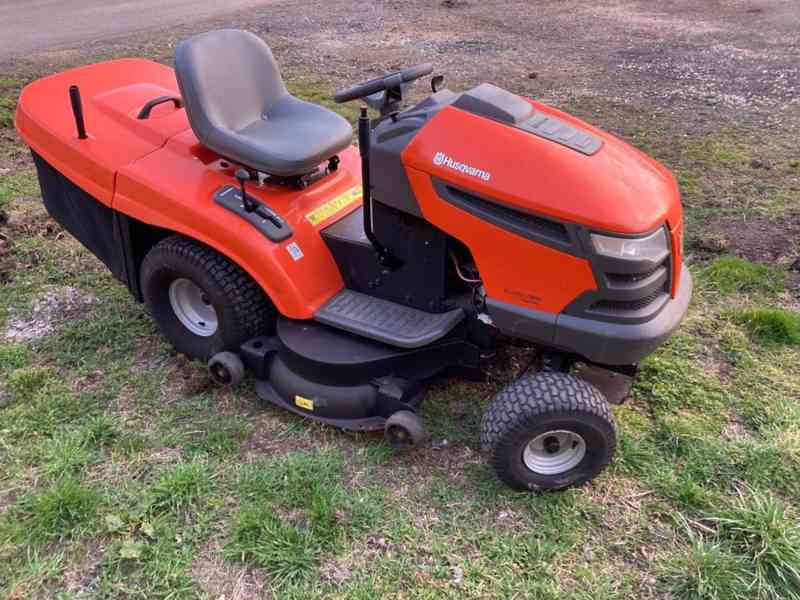Zahradní traktor Husqvarna CTH 150 Twin - foto 4