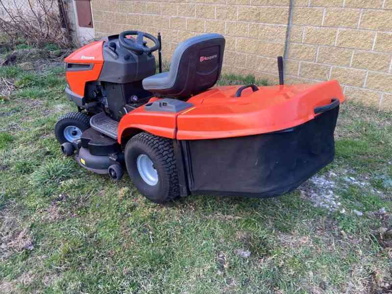 Zahradní traktor Husqvarna CTH 150 Twin - foto 3