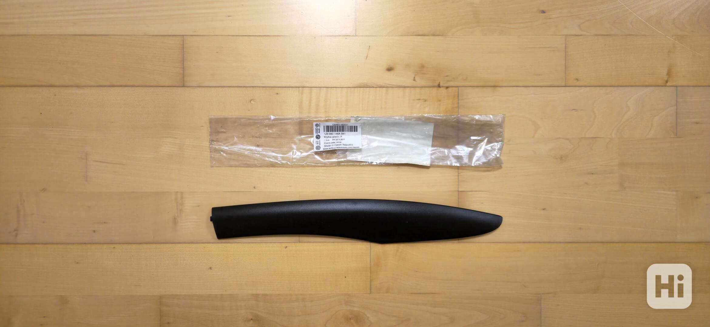 NOVÝ ORIGINÁL přední pravý kryt hagusu Octavia 2 1Z9860146A - foto 1