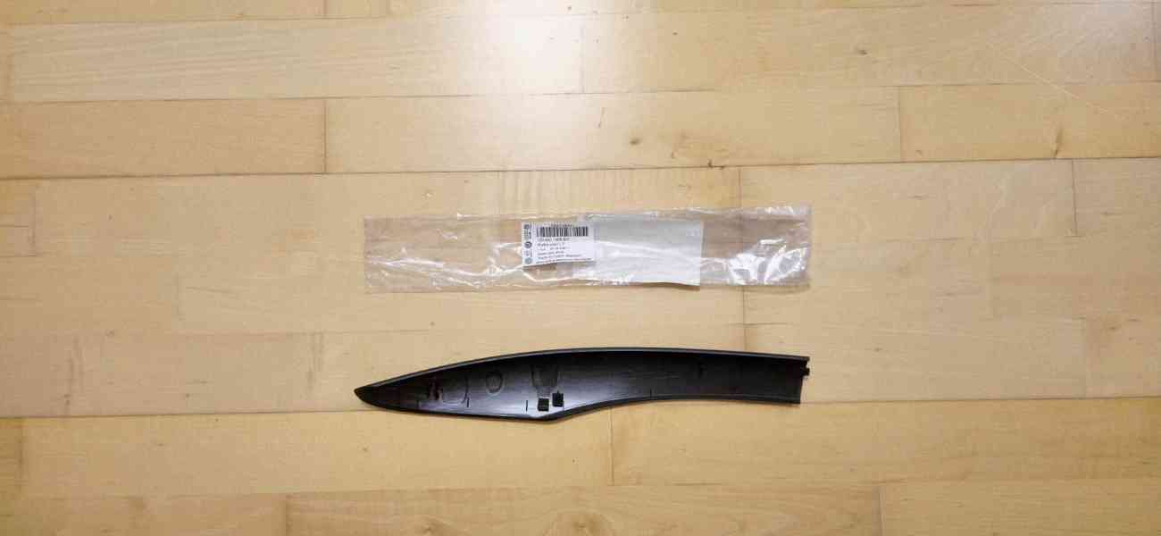 NOVÝ ORIGINÁL přední pravý kryt hagusu Octavia 2 1Z9860146A - foto 2