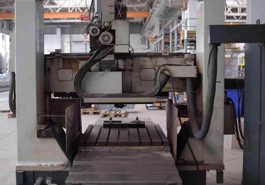 Použitá souřadnicová vrtačka VXD 100 CNC, r. v. 1994 - foto 2