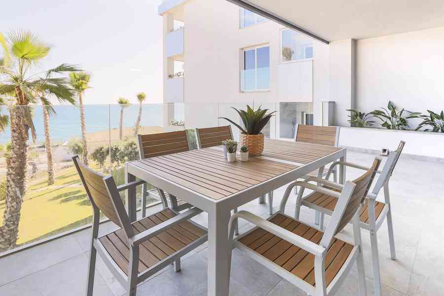 Nový zařízený apartmán s přímým výhledem na moře - Španělsko - foto 3
