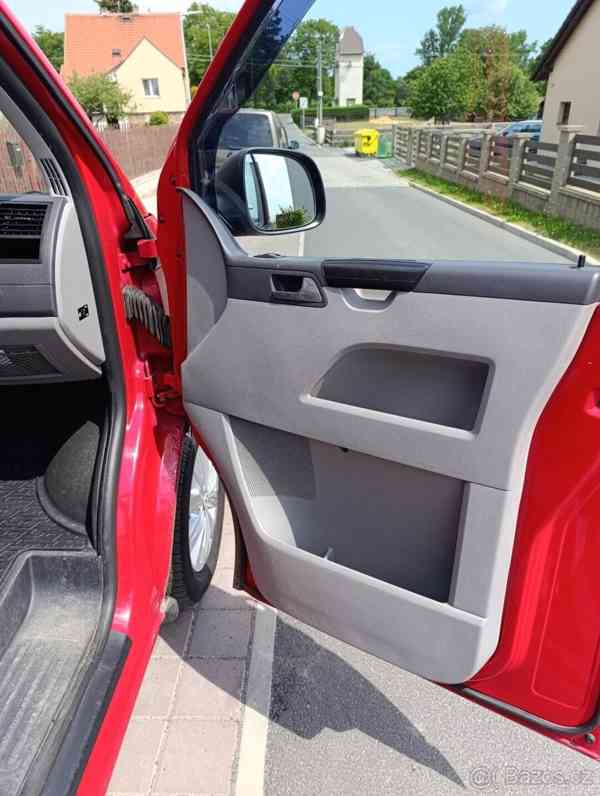 Volkswagen Transporter 2,0   T5.1 LONG 2.0TDI 103KW 9 MÍST - foto 16