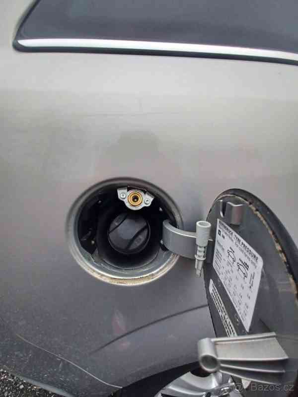 Opel Zafira 1,6 - foto 16