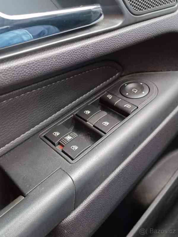 Opel Zafira 1,6 - foto 19