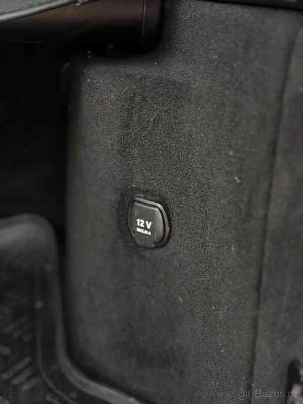 Mercedes-Benz Třídy C 2,2 C200 CDI Avantgarde (automat) - foto 9