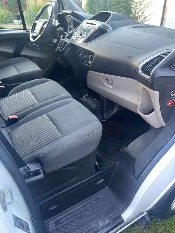 Ford Tourneo Custom 2,2   L2, nez.topení Planar - foto 11