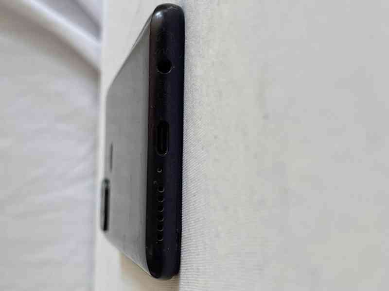Motorola One 5G Ace / Moto G 5G - poškozený na díly - foto 3