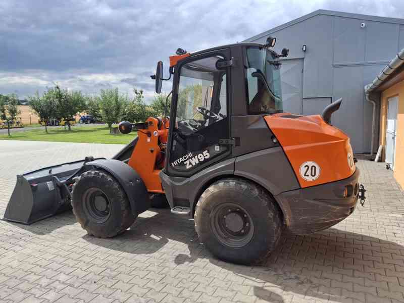 Nakladač Hitachi ZW95-6V, r. 2020, 8000 mth, 0,8 m³, funkční - foto 3