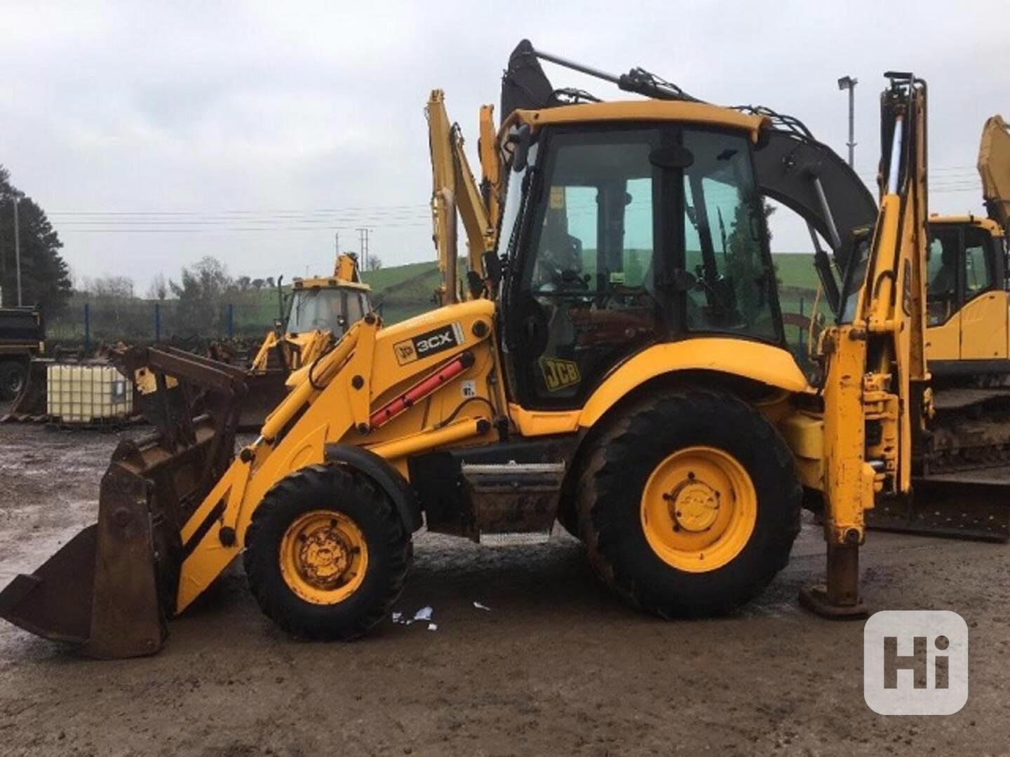Rýpadlo-nakladač JCB 3 CX - foto 1
