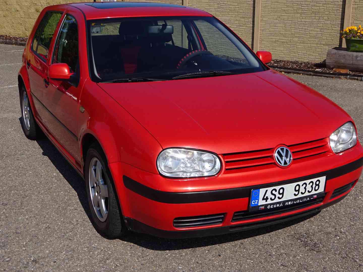 VW Golf 1.6i r. v. 1999 (Koupeno v ČR) eko 3000 kč.  - foto 1