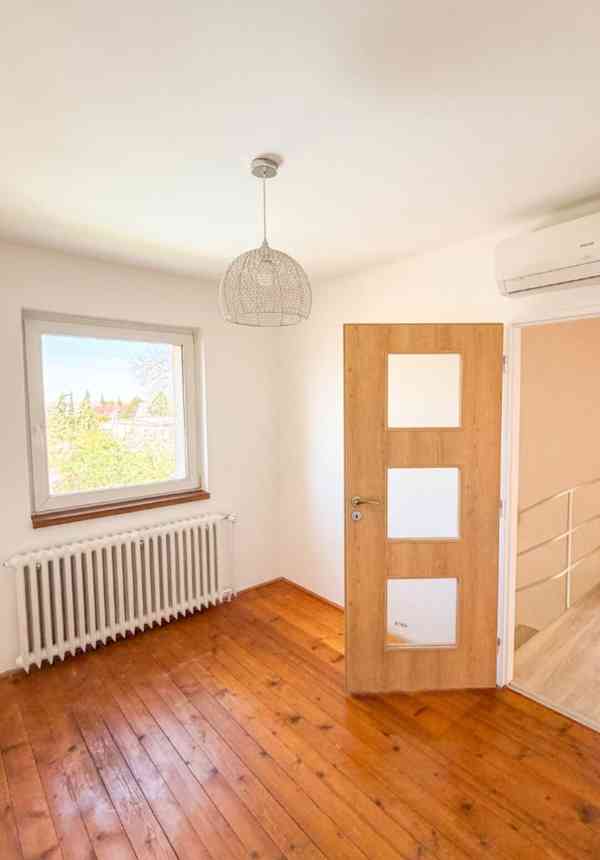 Prodej rodinného domu 5+kk s bazénem, garáží a zahradou – Ve - foto 11