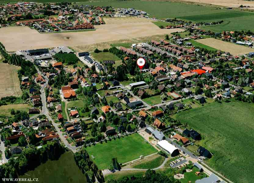 Prodej rodinného domu 5+kk s bazénem, garáží a zahradou – Ve - foto 32