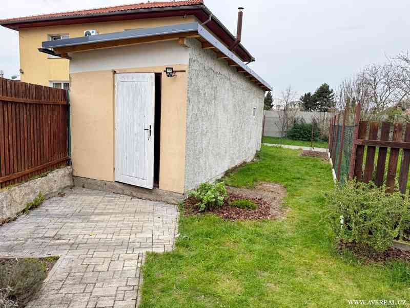 Prodej rodinného domu 5+kk s bazénem, garáží a zahradou – Ve - foto 23