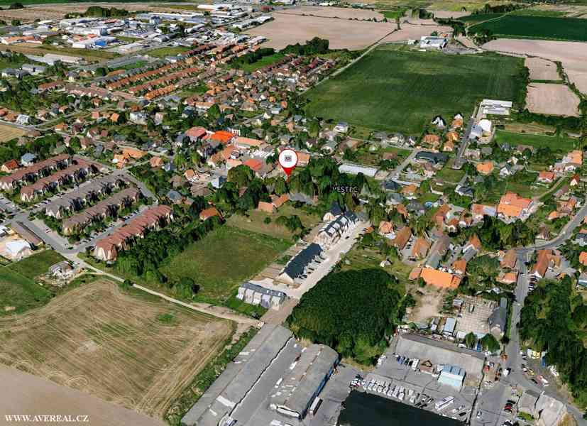 Prodej rodinného domu 5+kk s bazénem, garáží a zahradou – Ve - foto 31