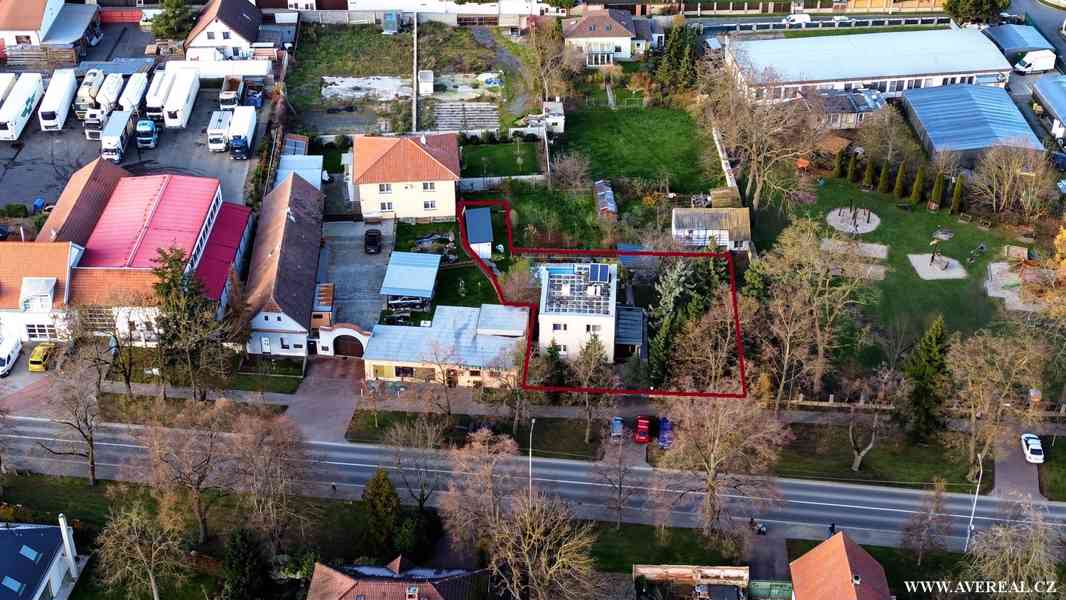 Prodej rodinného domu 5+kk s bazénem, garáží a zahradou – Ve - foto 26