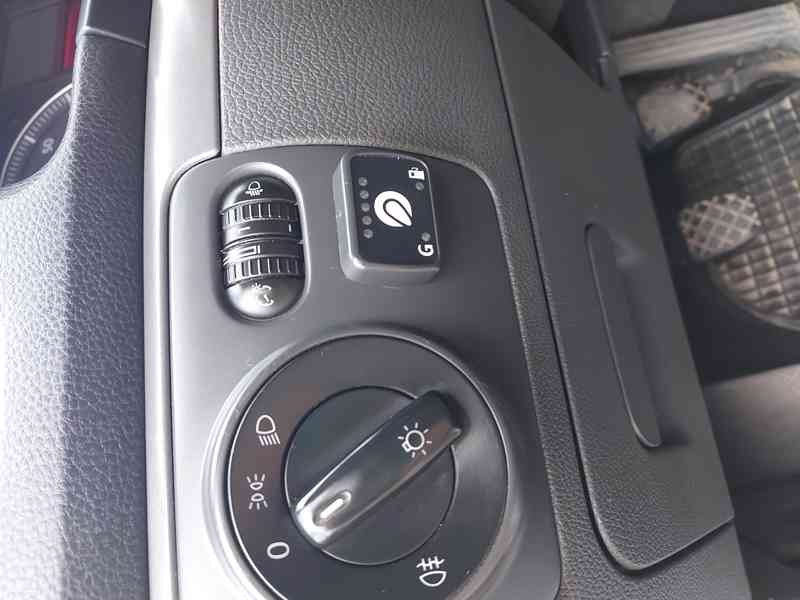 volkswagen golf 1.6 LPG - foto 5