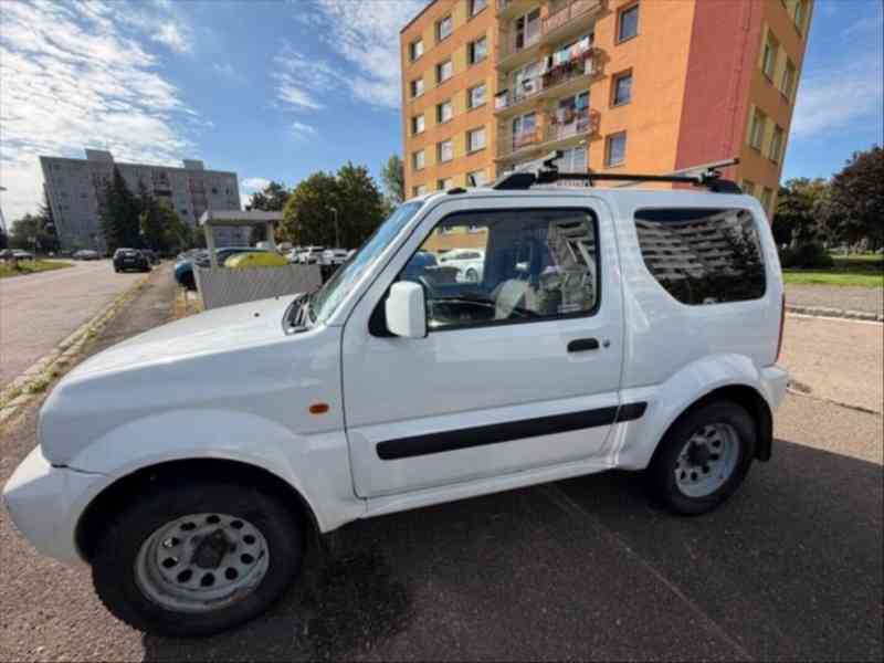 Suzuki Jimny 1,3   4x4 (62,5 kW) - tažné - foto 16