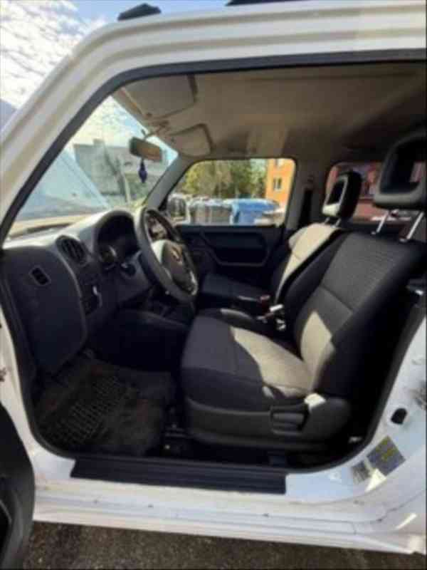 Suzuki Jimny 1,3   4x4 (62,5 kW) - tažné - foto 8