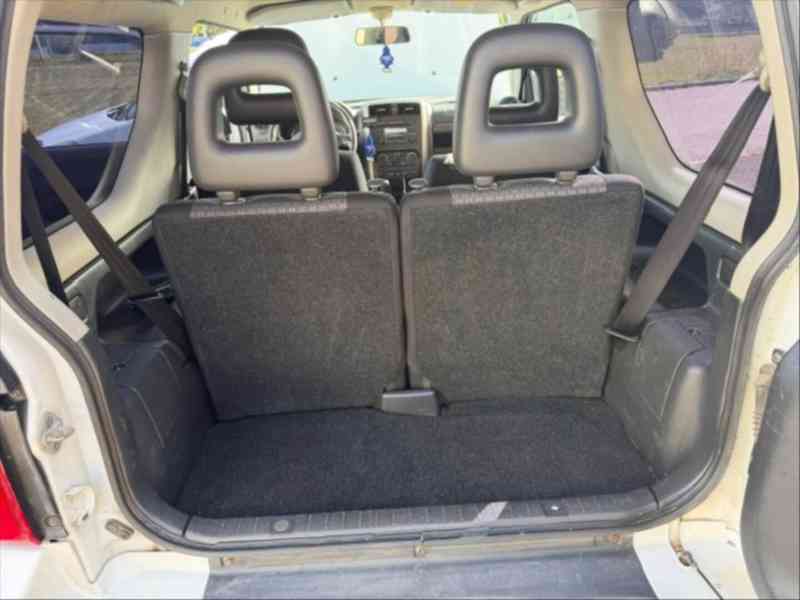 Suzuki Jimny 1,3   4x4 (62,5 kW) - tažné - foto 5