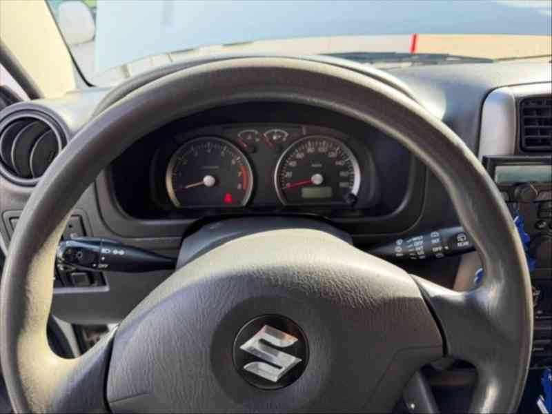 Suzuki Jimny 1,3   4x4 (62,5 kW) - tažné - foto 13