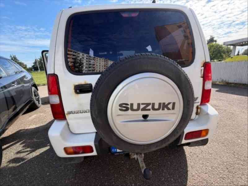 Suzuki Jimny 1,3   4x4 (62,5 kW) - tažné - foto 9